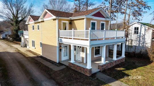 15 Vine St