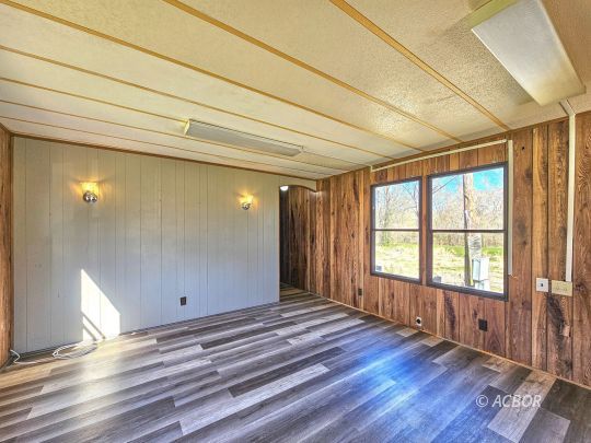 1567 State Route 7N