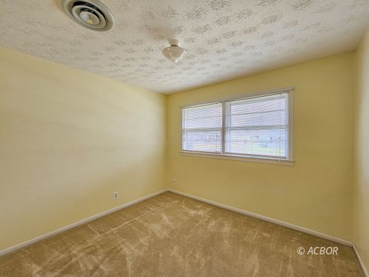 135 Florence Ave
