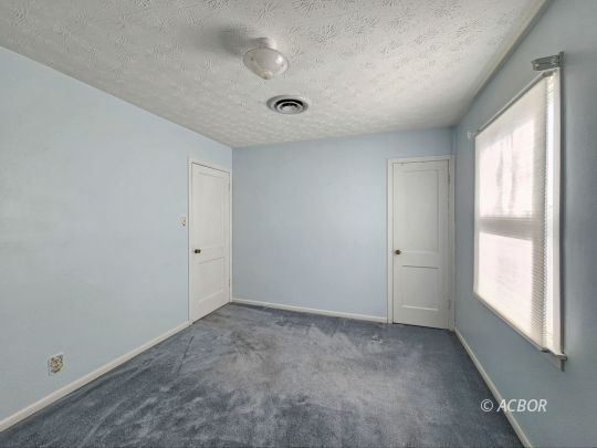135 Florence Ave