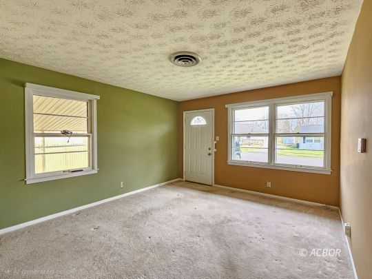 135 Florence Ave