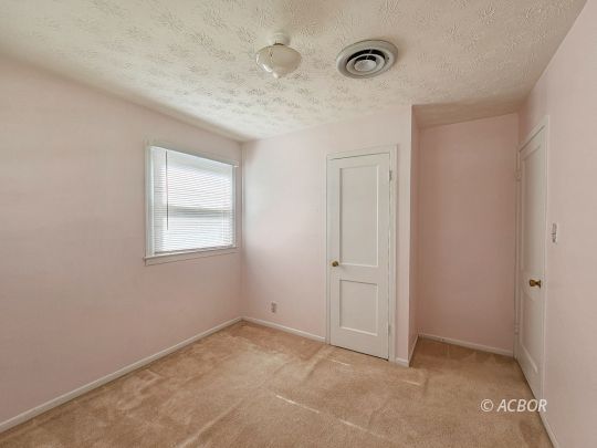135 Florence Ave