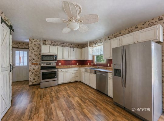2986 Summit