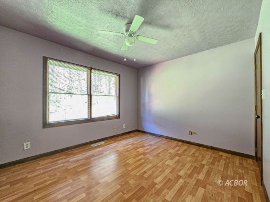 2986 Summit
