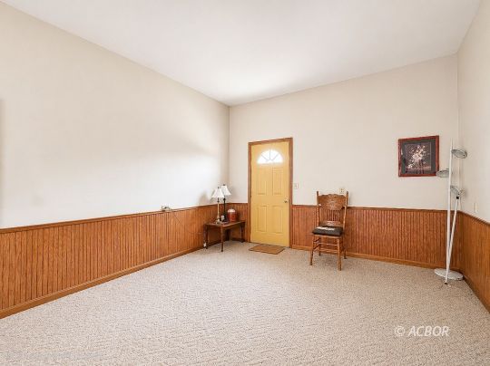 73 Rainbow Dr