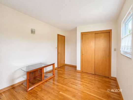 73 Rainbow Dr