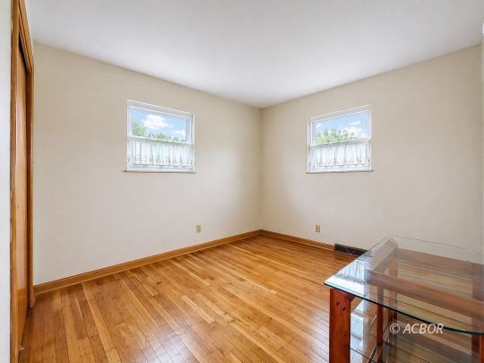 73 Rainbow Dr