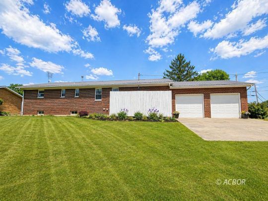73 Rainbow Dr