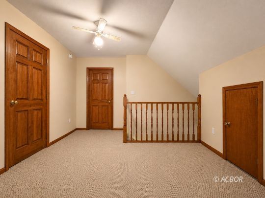 2052 Dry Ridge RD