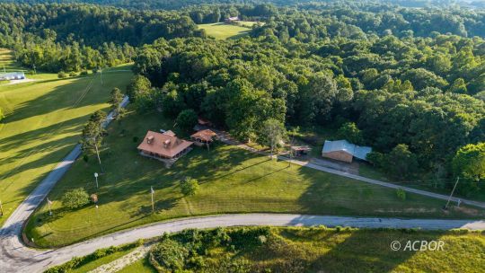 2052 Dry Ridge RD