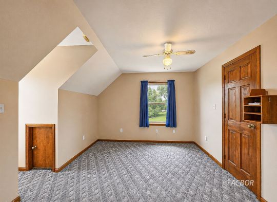 2052 Dry Ridge RD