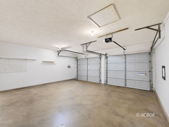 238 Carman Dr