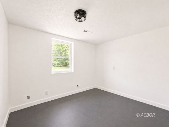 238 Carman Dr