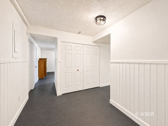 238 Carman Dr