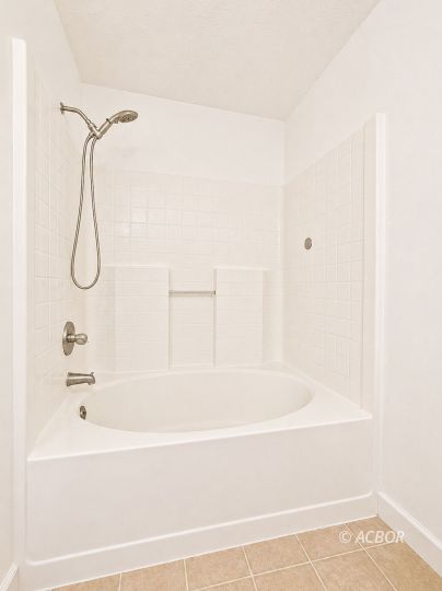 238 Carman Dr