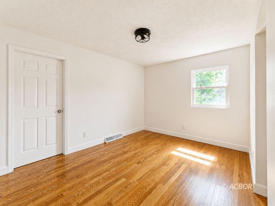 238 Carman Dr