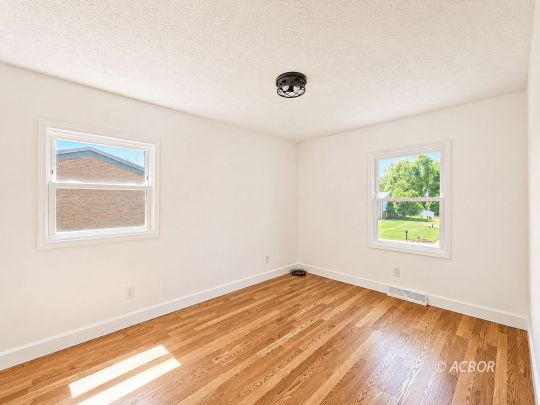 238 Carman Dr