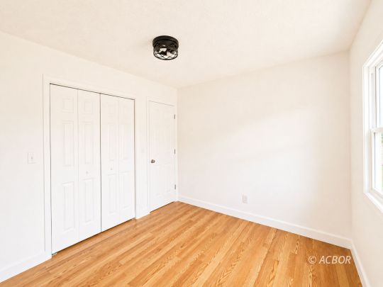238 Carman Dr