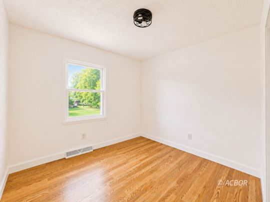 238 Carman Dr