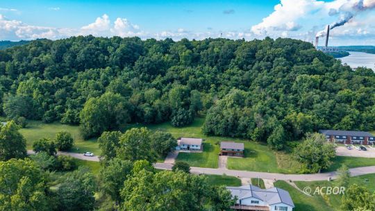238 Carman Dr