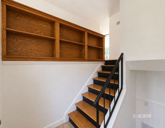 238 Carman Dr