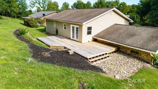 238 Carman Dr