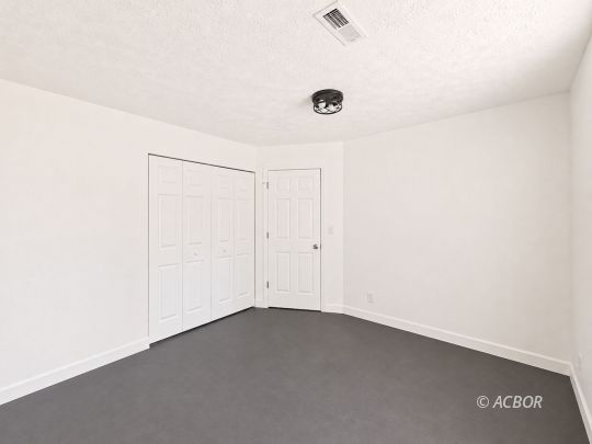 238 Carman Dr