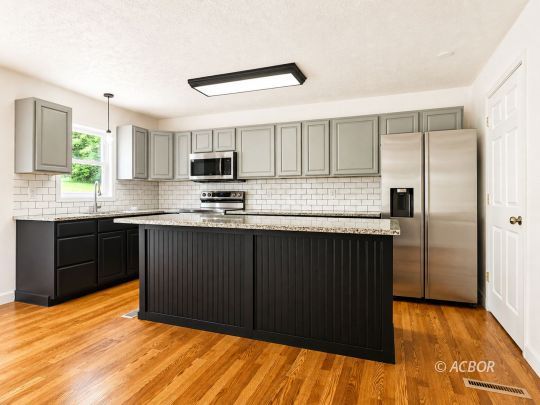 238 Carman Dr