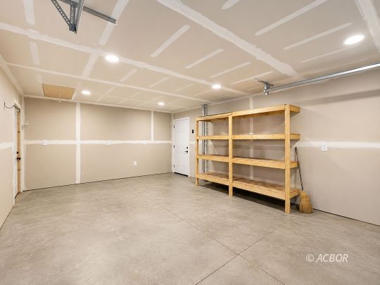 14543 Beaver Pike