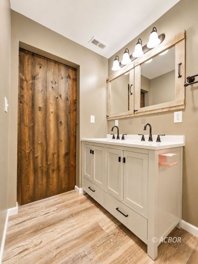 14543 Beaver Pike