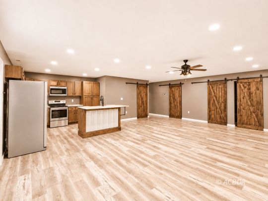 14543 Beaver Pike
