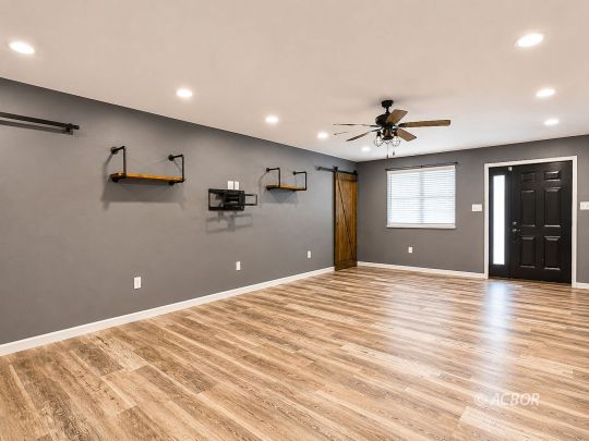 14543 Beaver Pike