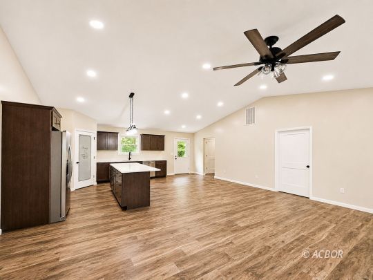 841 Roush Ln
