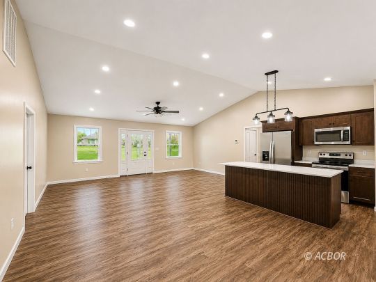 841 Roush Ln