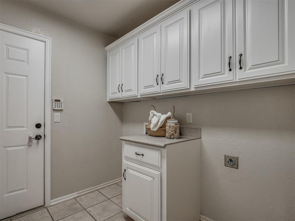 10605 Bishops Gate