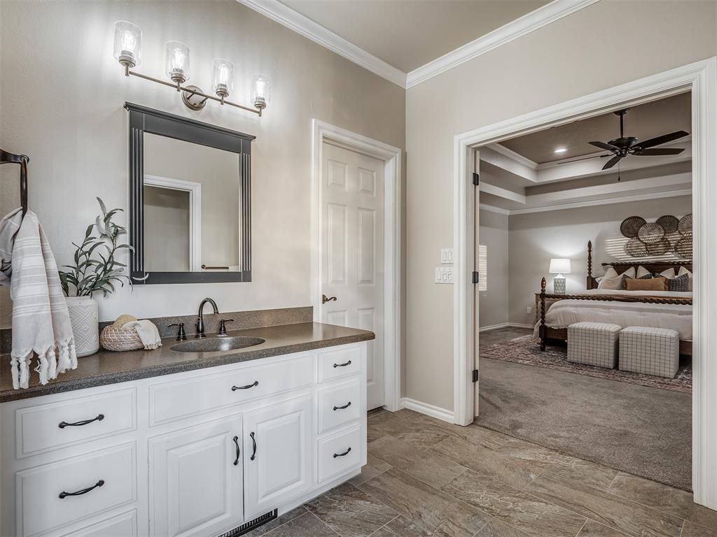 10605 Bishops Gate