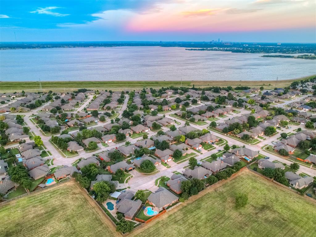 10605 Bishops Gate