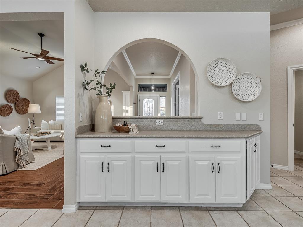 10605 Bishops Gate