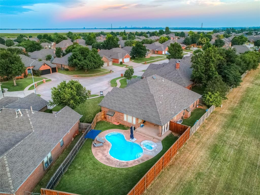 10605 Bishops Gate