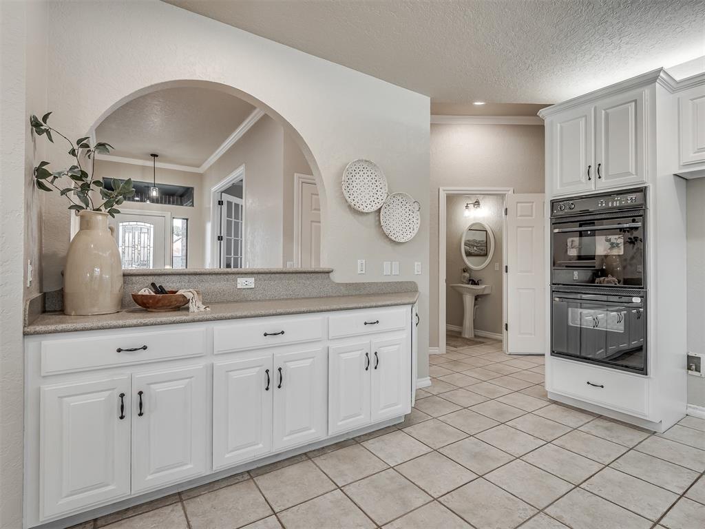 10605 Bishops Gate