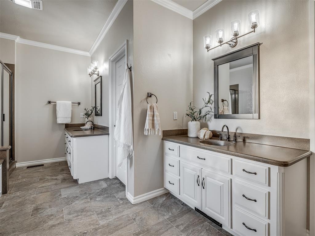 10605 Bishops Gate