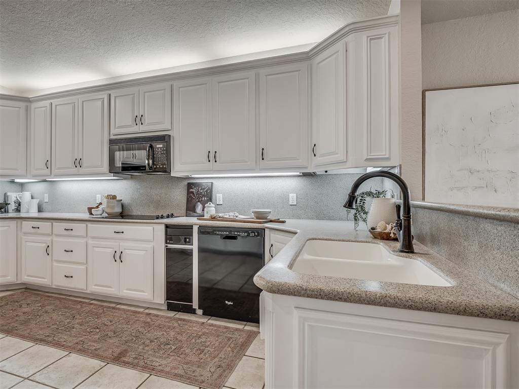 10605 Bishops Gate