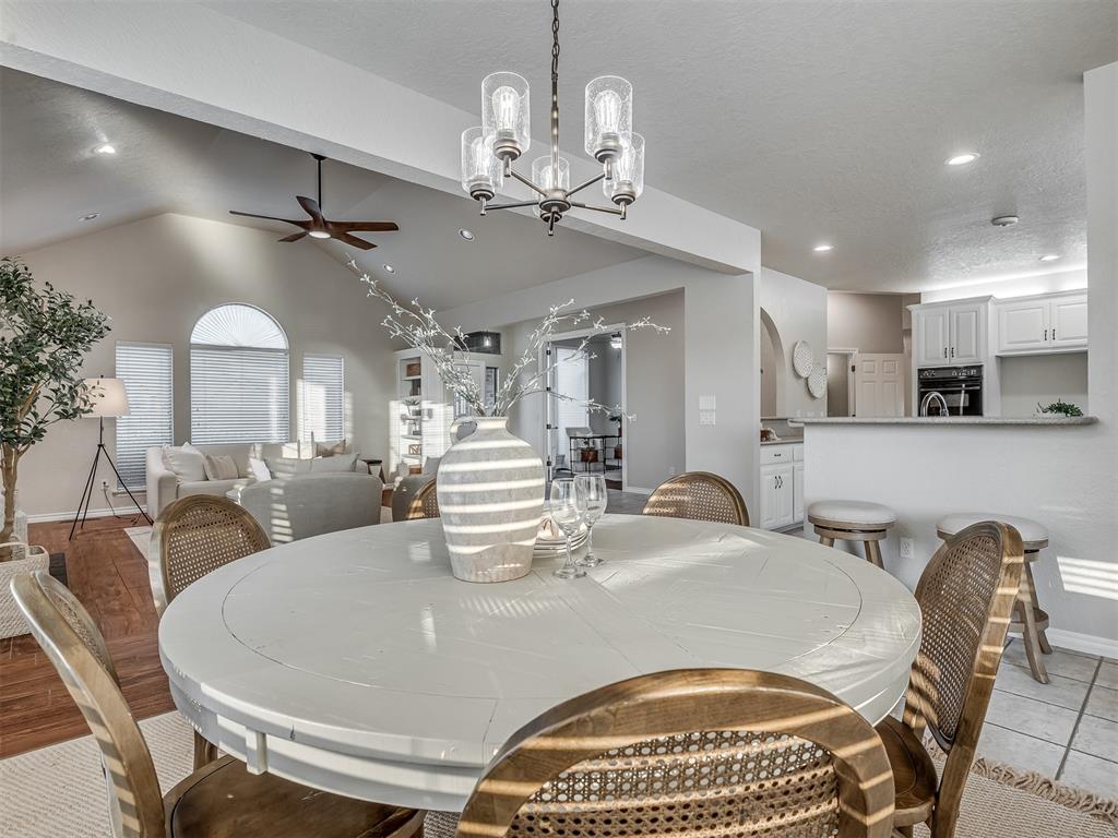 10605 Bishops Gate