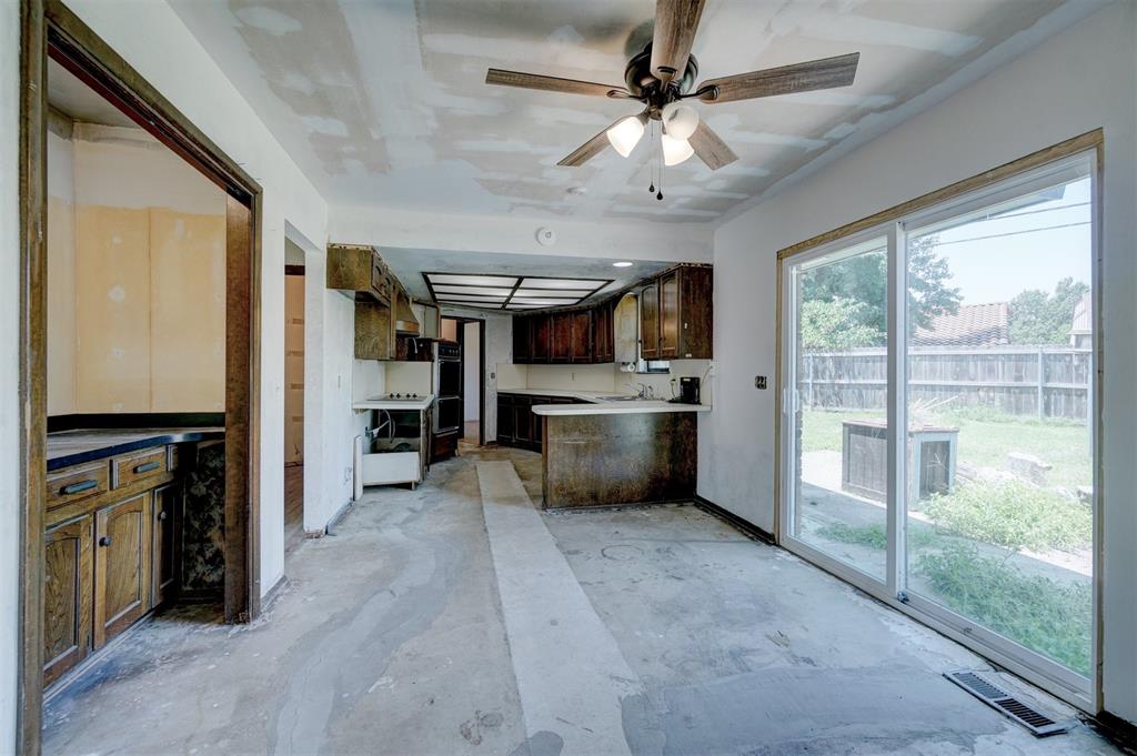 6417 Urschel Court