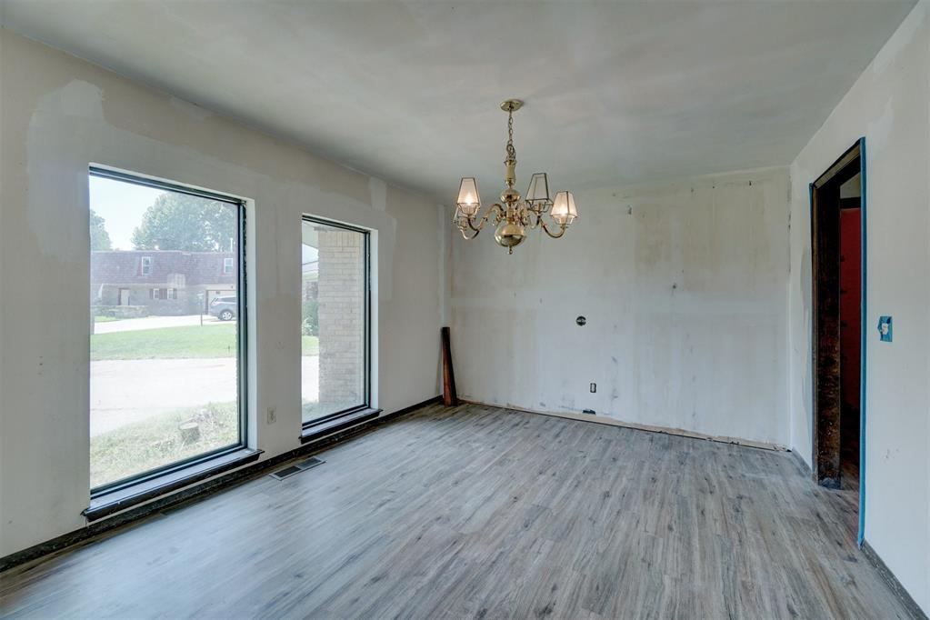 6417 Urschel Court