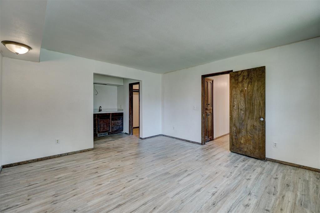 6417 Urschel Court