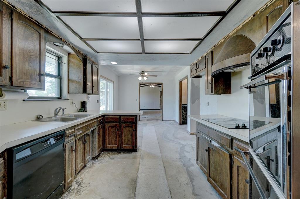 6417 Urschel Court