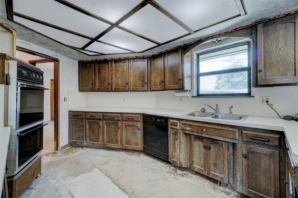 6417 Urschel Court
