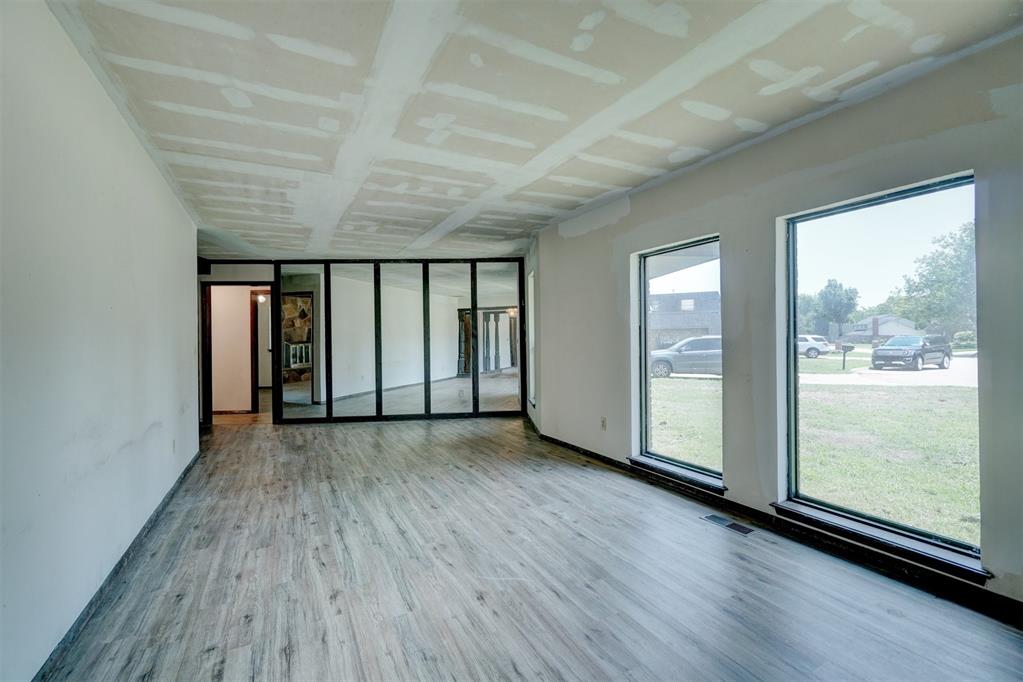 6417 Urschel Court