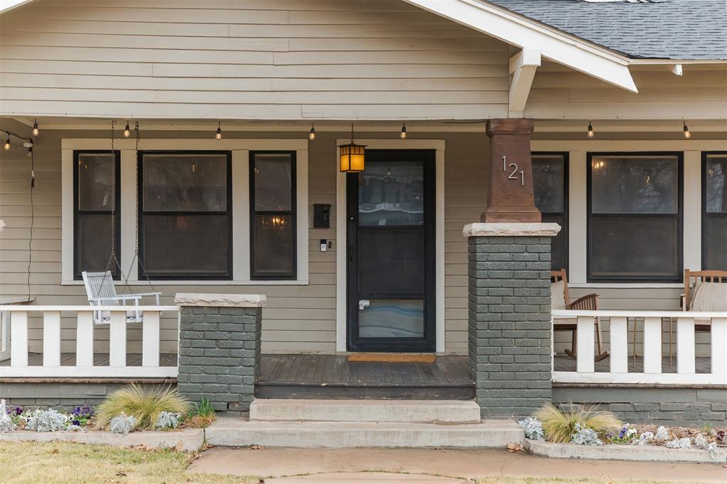 121 NW 18th Street